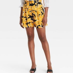 Who What Wear Paperbag Linen Floral Shorts